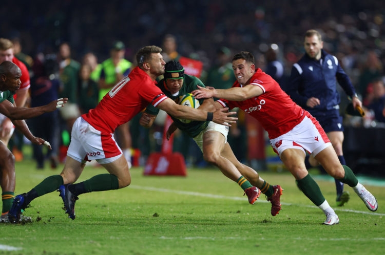 Rugby Shoulder Injuries: Treatment, Rehabilitation and Returning to Play